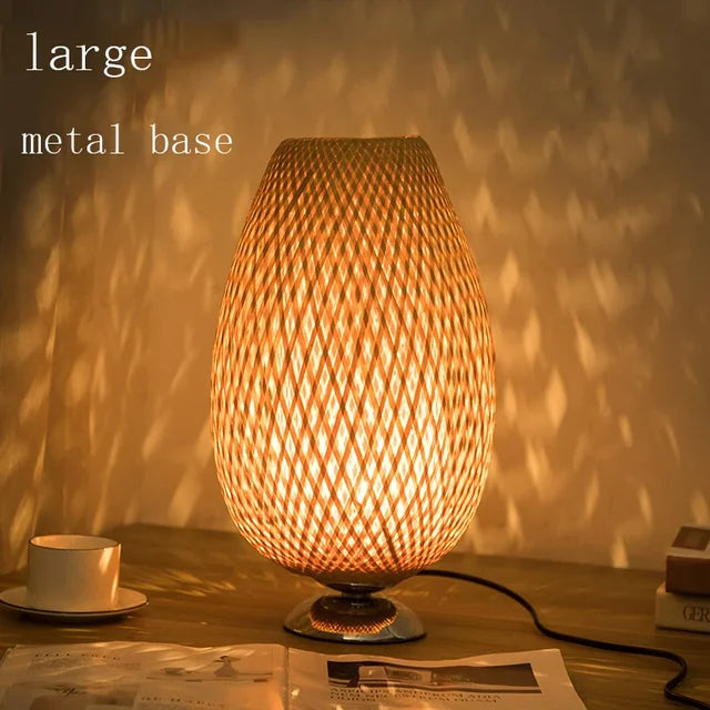 Vintage Bamboe Tafellamp met Klassieke Nostalgie en Duurzame Afwerking
