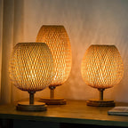 Vintage Bamboe Tafellamp met Klassieke Nostalgie en Duurzame Afwerking