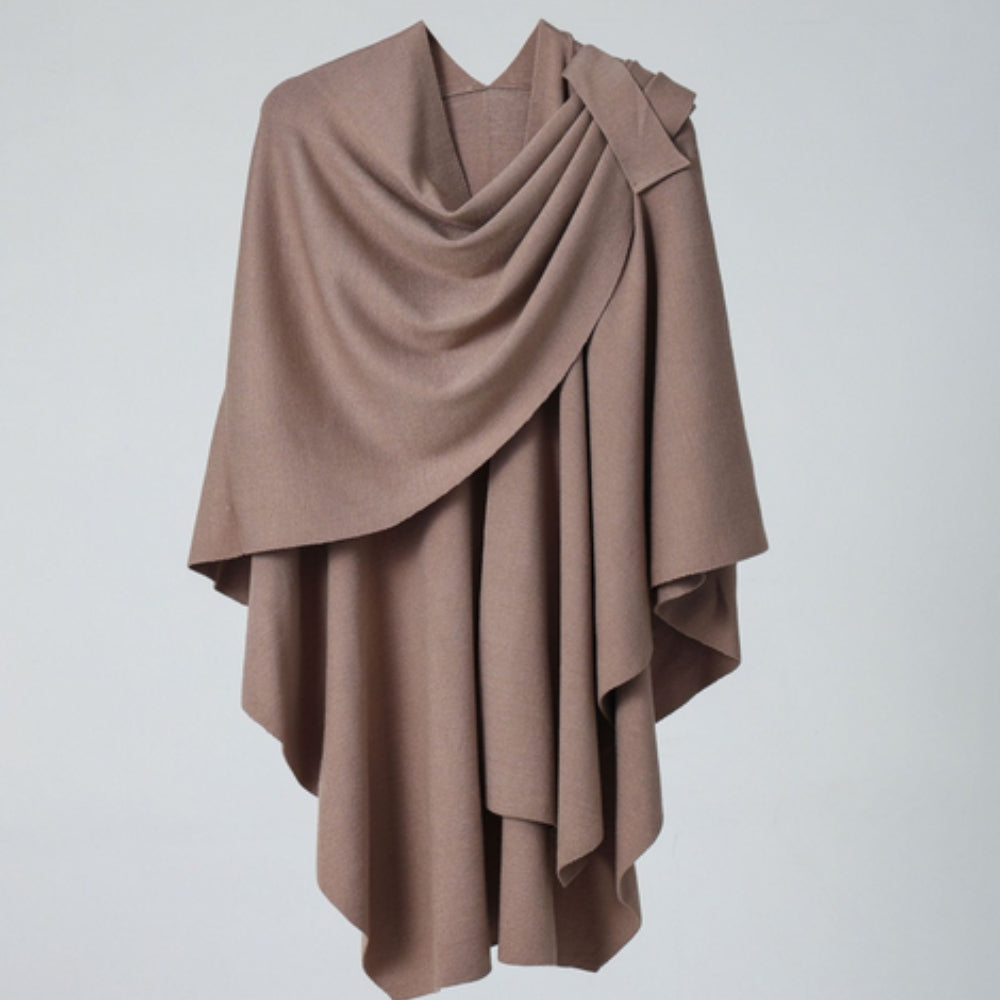 Luchtige Omslagsjaal Met Elegante Drapering Voor Stijlvolle Laagjeslooks