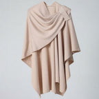 Luchtige Omslagsjaal Met Elegante Drapering Voor Stijlvolle Laagjeslooks