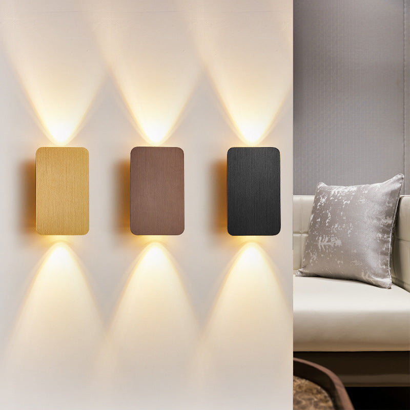 Wandlamp met rechthoekige behuizing ontwerp