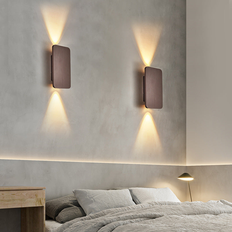 Wandlamp met rechthoekige behuizing ontwerp
