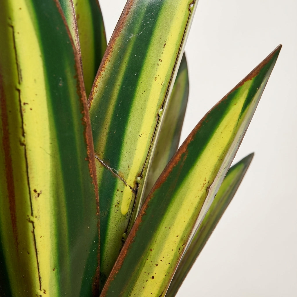 Metalen Agave‑Ornament met Solar Verlichting voor Sfeervolle Buitenaccenten