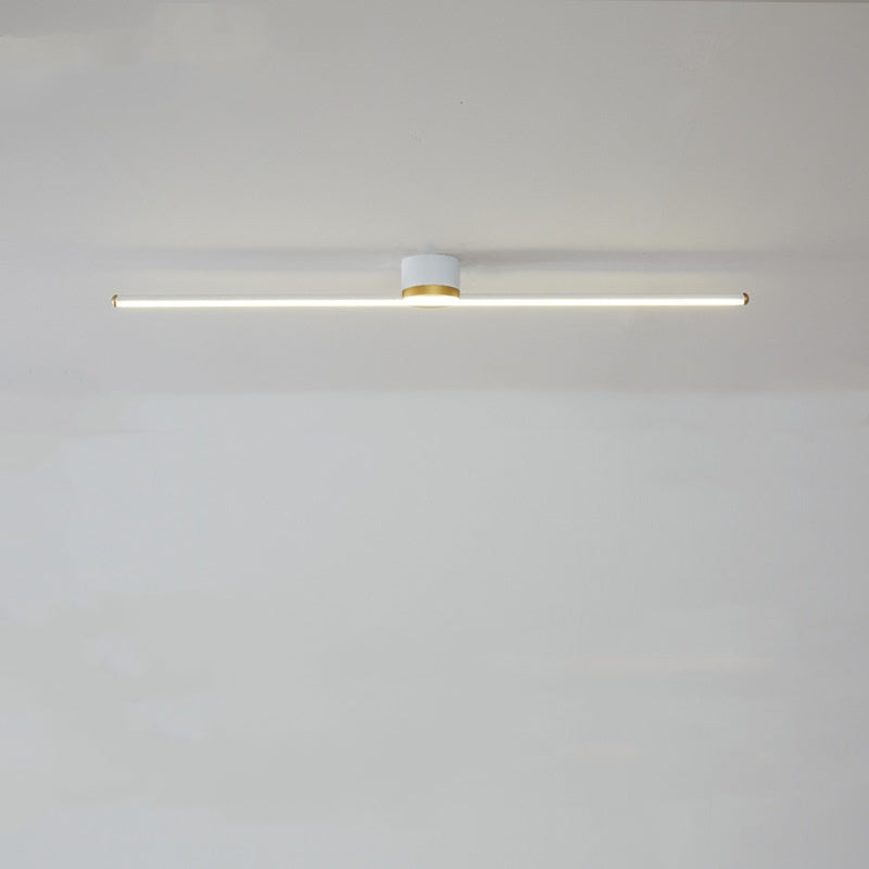 Lineaire Plafondlamp Met Metalen Behuizing En Silicagelkap