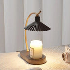 Kaarsenwarmer met sfeerlamp en houten details voor geurverspreiding