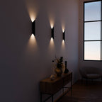 Wandlamp met Slank Ontwerp en Warm Wit Lichtaccent