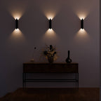 Wandlamp met Slank Ontwerp en Warm Wit Lichtaccent