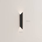 Wandlamp met Slank Ontwerp en Warm Wit Lichtaccent