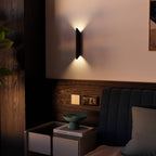 Wandlamp met Slank Ontwerp en Warm Wit Lichtaccent
