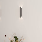 Wandlamp met Slank Ontwerp en Warm Wit Lichtaccent