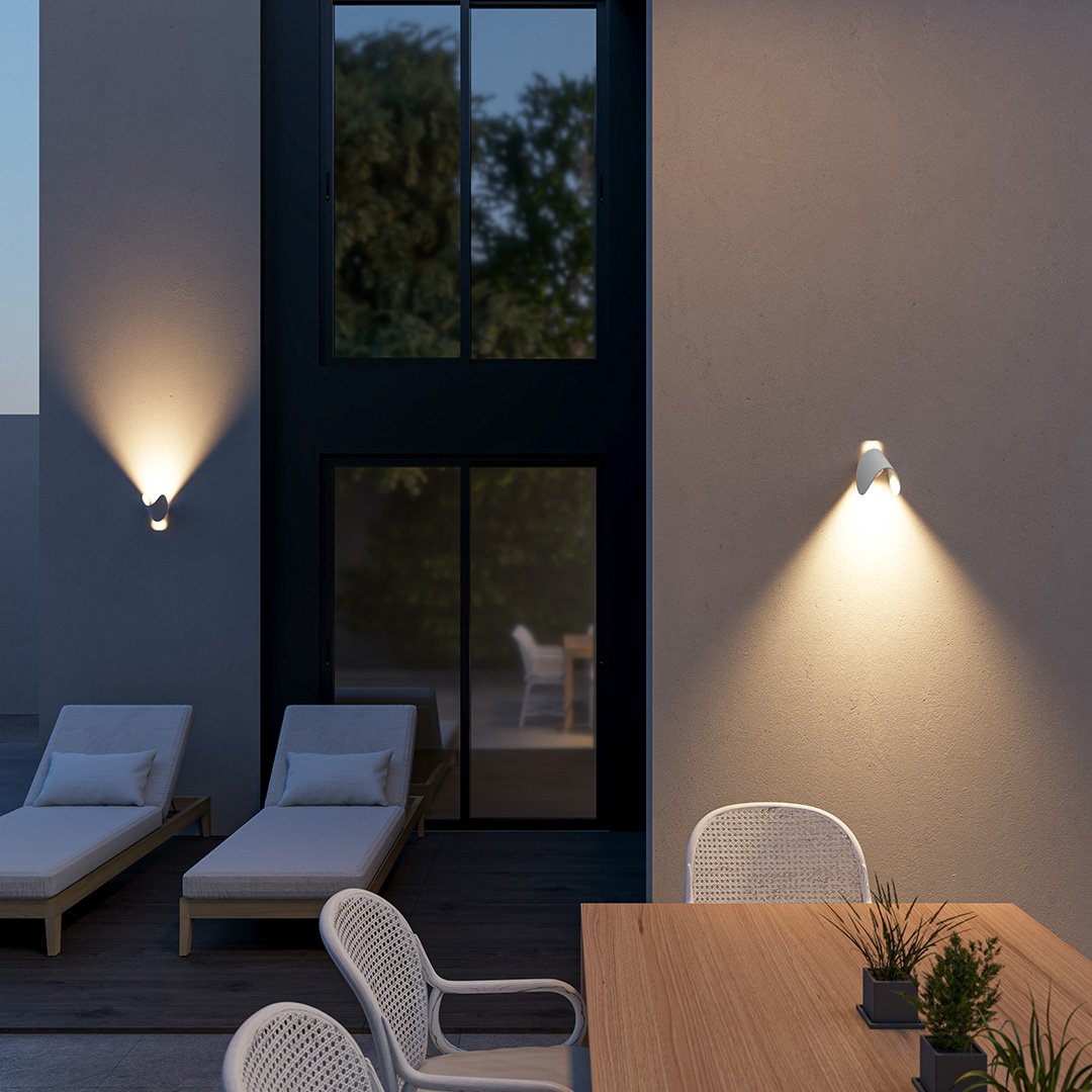 LumenTwist Draaibare en Kantelbare LED Wandlamp voor Flexibele Binnen- en Buitenverlichting
