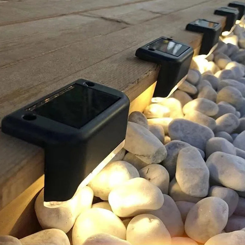 Solar‑Wandlamp met Warm Licht en Efficiënte Buitenverlichting