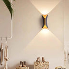 Gebogen LED Buitenwandlamp Met Metaal En Acryl