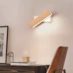LED Wandlamp Met 360° Draaiarm En Houten Accent