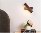 LED Wandlamp Met 360° Draaiarm En Houten Accent
