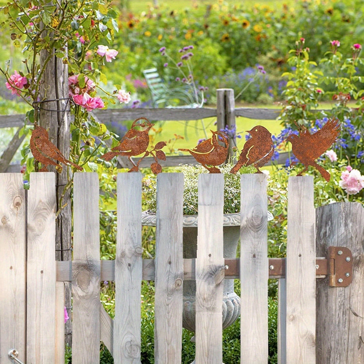 Tuinvogel Decoratie Van Cortenstaal Met Natuurlijke Patina