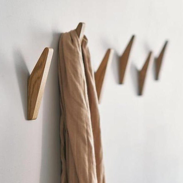 Houten Wandhaken met Bicolor Afwerking en Minimalistisch Ontwerp