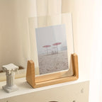 U-vormige fotolijst van acryl en hout voor horizontale en verticale foto’s