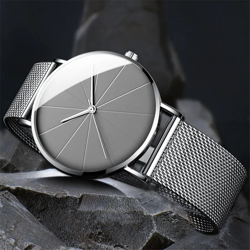Herenhorloge Met Metalen Behuizing En Krachtige Tijdloze Uitstraling