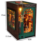 Houten Boekenkast Inzet Met Magische Werkplaats Voor Creatieve Miniatuurdecoratie