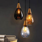Hanglamp met Elegante Druppelvorm en Glas‑Hout Combinatie voor Tijdloze Sfeer
