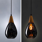 Hanglamp met Elegante Druppelvorm en Glas‑Hout Combinatie voor Tijdloze Sfeer