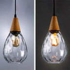 Hanglamp met Elegante Druppelvorm en Glas‑Hout Combinatie voor Tijdloze Sfeer