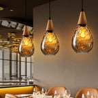 Hanglamp met Elegante Druppelvorm en Glas‑Hout Combinatie voor Tijdloze Sfeer