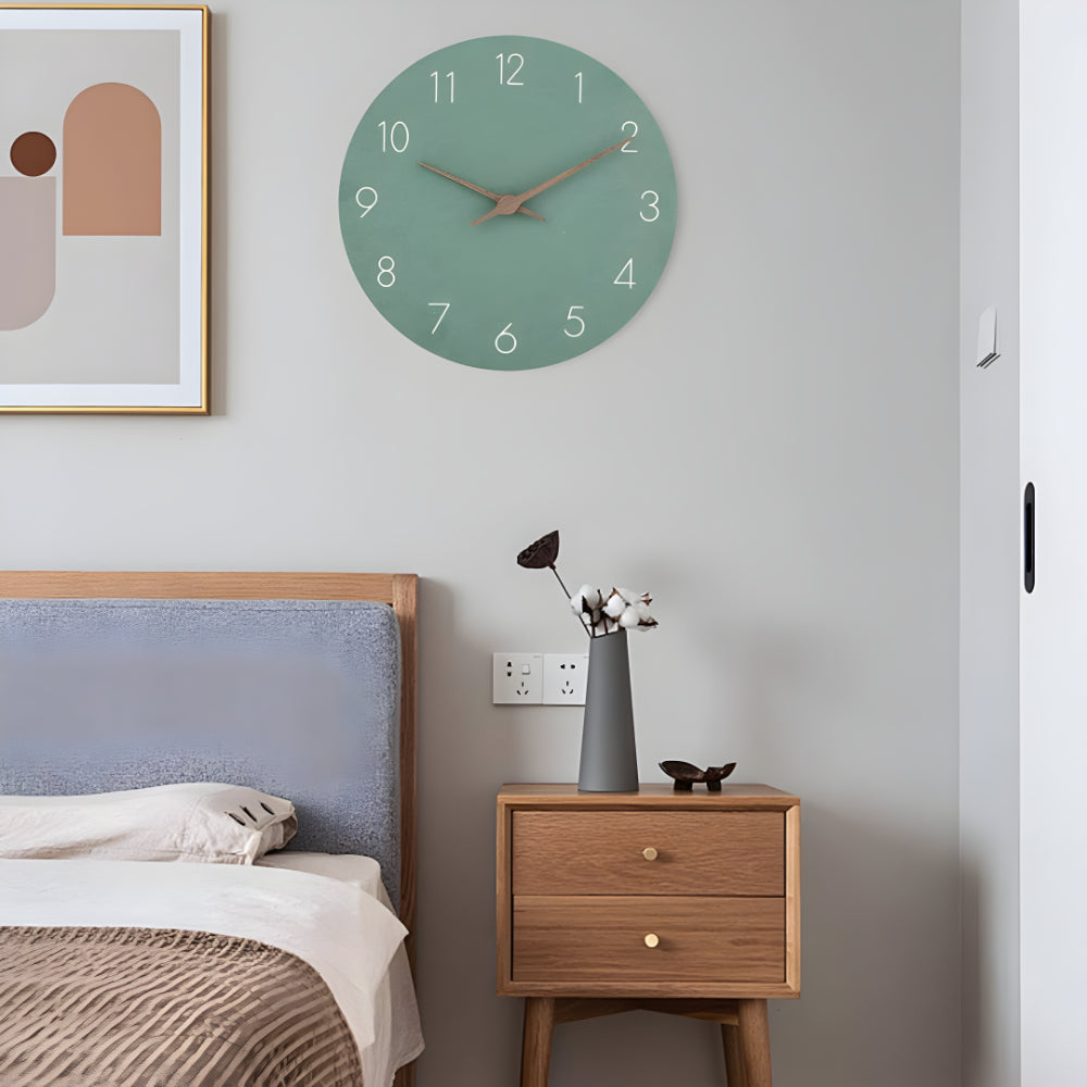Houten Wandklok met Stil Mechanisme en Minimalistische Vormgeving