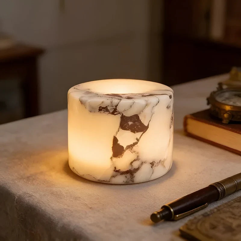 Marmeren Sfeerlamp met Draadloos Ontwerp en Sculpturale Uitstraling
