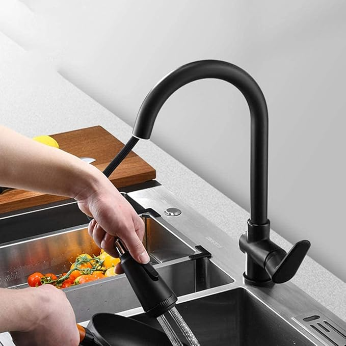 Keukenmengkraan Met Uittrekbare Sproeikop En Modern Ontwerp