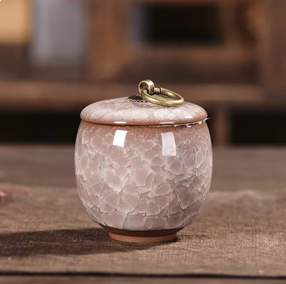 Keramische Urn Met Handgemaakte Afwerking En Duurzame Waterdichte Constructie
