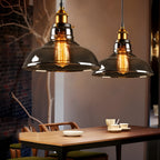 Vintage Hanglamp Met Antiekglazen Lampenkap