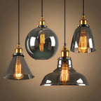 Vintage Hanglamp Met Antiekglazen Lampenkap
