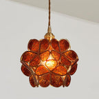 Bloemvormige Glazen Hanglamp Met Elegante En Sfeervolle Uitstraling