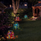 Solar Buitenlamp Met Gekleurd Glas En Sfeervolle Lichtpatronen