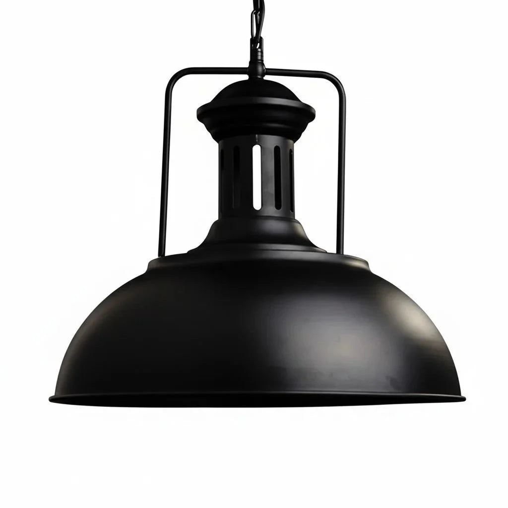 Industriële Hanglamp Met Brede Koepelkap En Landelijke Uitstraling