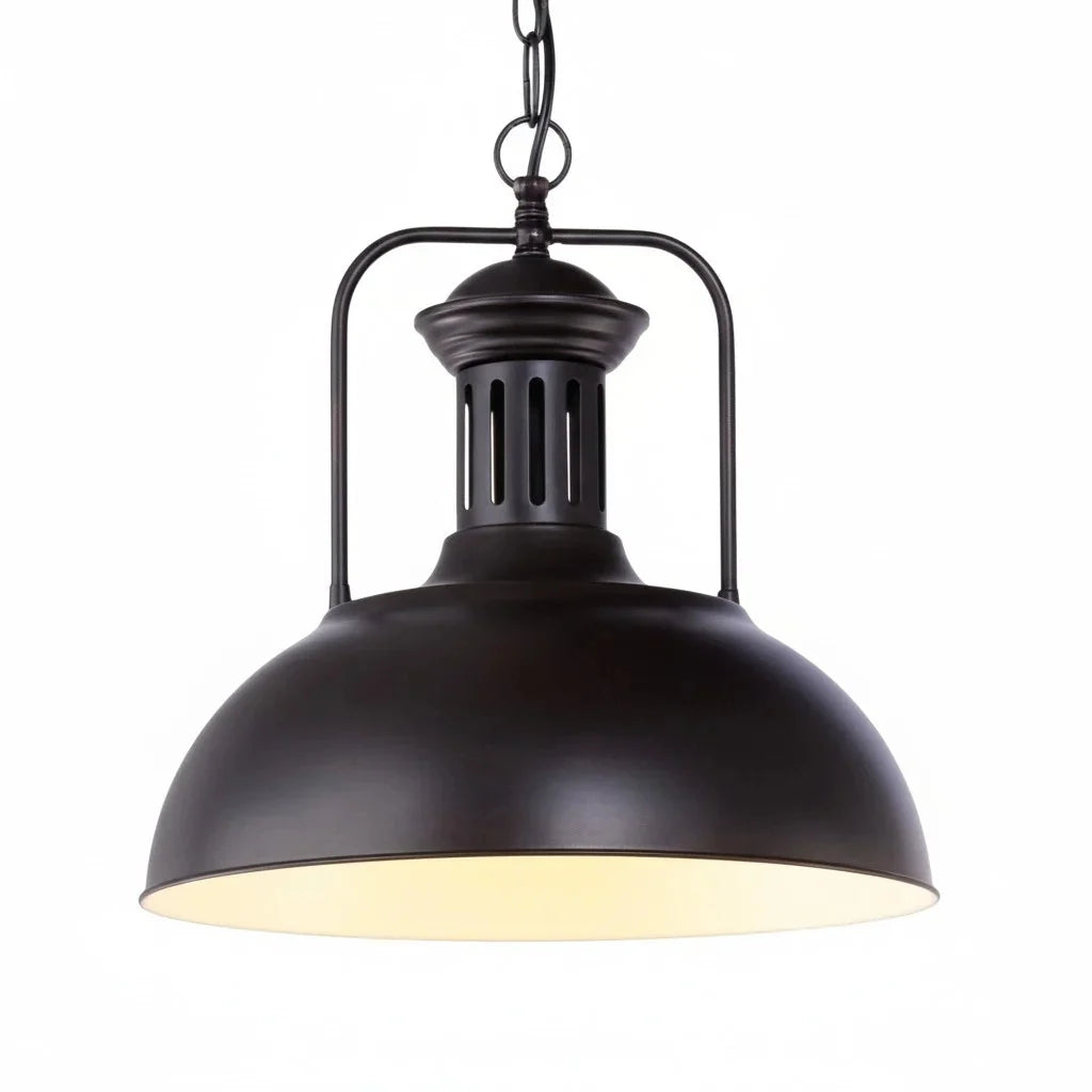 Industriële Hanglamp Met Brede Koepelkap En Landelijke Uitstraling