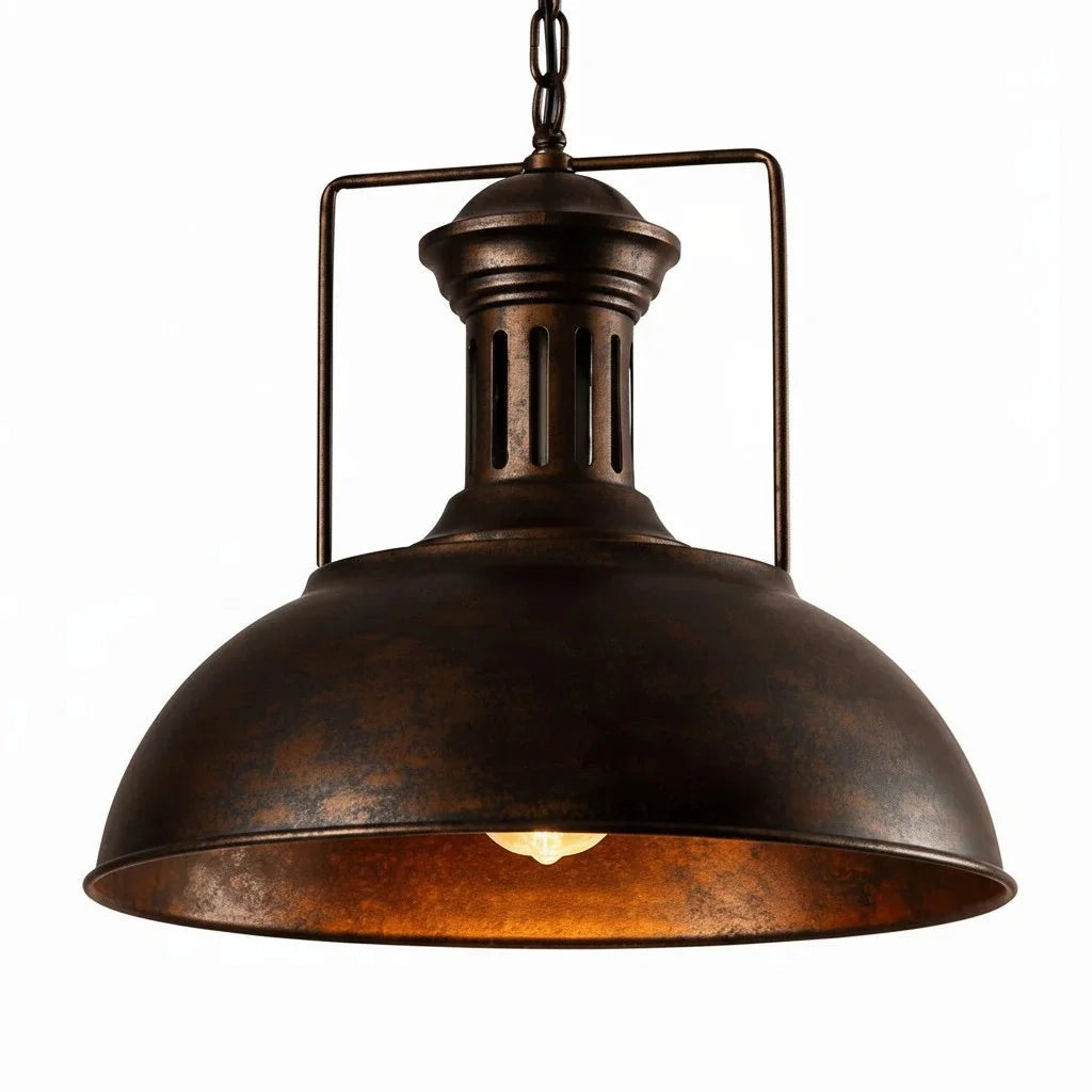 Industriële Hanglamp Met Brede Koepelkap En Landelijke Uitstraling