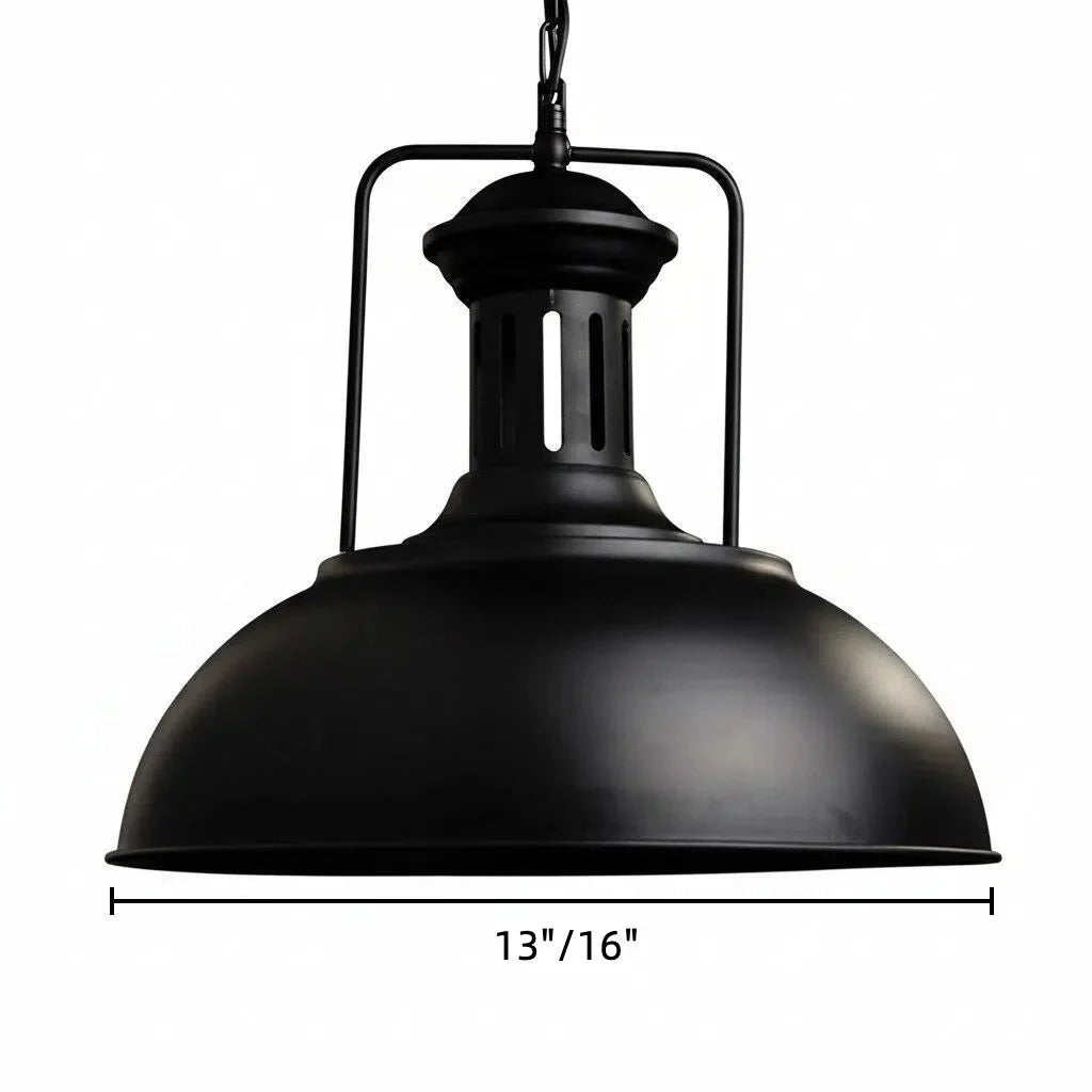 Industriële Hanglamp Met Brede Koepelkap En Landelijke Uitstraling