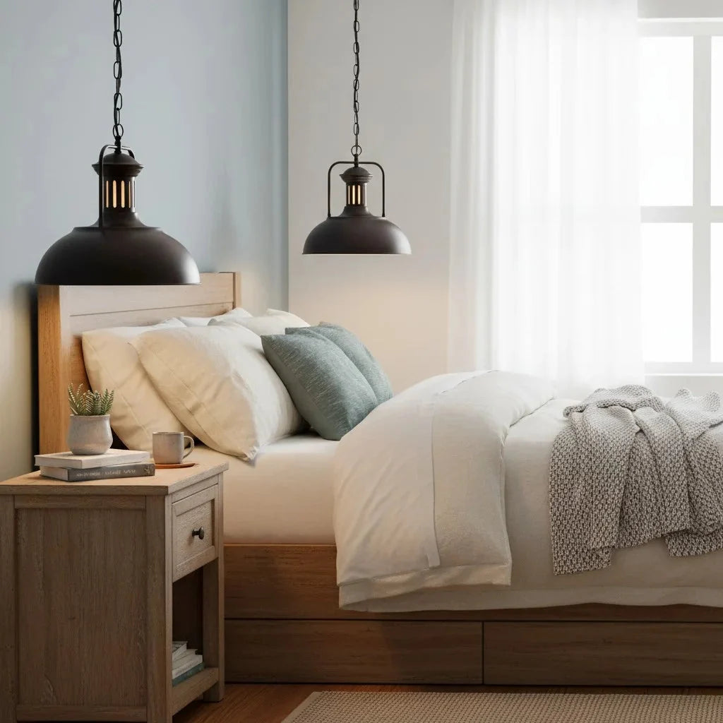 Industriële Hanglamp Met Brede Koepelkap En Landelijke Uitstraling