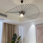 Minimalistische Hanglamp Met Open Draadframe En Hoedvormig Design