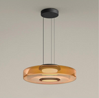 Moderne Hanglamp Met Gelaagde Glazen Kap Voor Warme Sfeerverlichting
