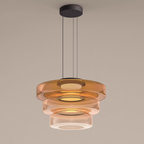 Moderne Hanglamp Met Gelaagde Glazen Kap Voor Warme Sfeerverlichting