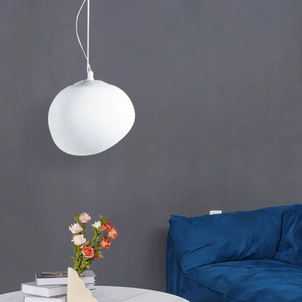 Scandinavische Hanglamp Met Organische Vorm En Melkglas Kap