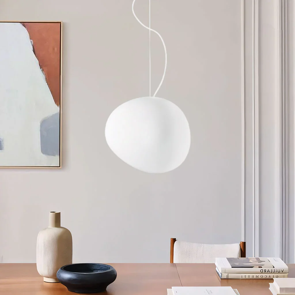 Scandinavische Hanglamp Met Organische Vorm En Melkglas Kap