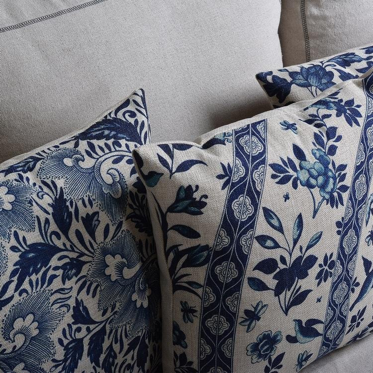 Decoratieve Kussenhoes Met Zachte Woven Structuur En Dagelijkse Porseleinprint Inspiratie