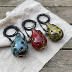 Handgevormde Keramische Ocarina met Natuurlijke Afwerking en Comfortabele Speelvorm