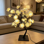 Decoratieve Lilietaklamp met Sculpturale Stam en Warm LED‑Lichtaccent