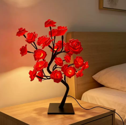 Decoratieve Lilietaklamp met Sculpturale Stam en Warm LED‑Lichtaccent